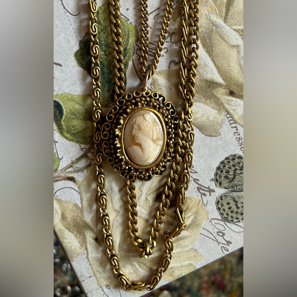 Superior Vintage Goldette 3 Strand Cameo Necklace